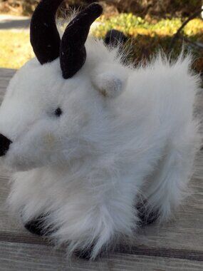 Ganz Webkinz Mountain Goat Fluffy Plush Stuffed Toy 10 Inch HM337 No Code, 2009